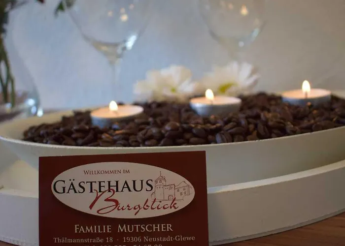 Zentrales Hotel: Gästehaus Burgblick