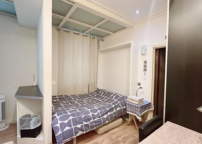 Soho China Town Rooms