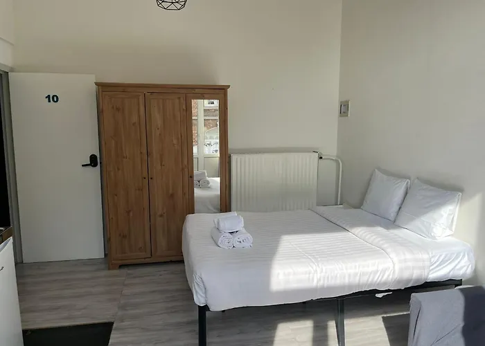 European District Hostel