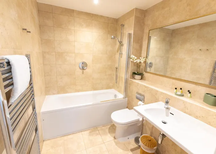 Vacation rental: The Beach House & Porth Sands Apartments