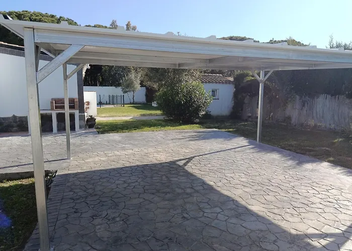 Villa con piscina: Villaconil
