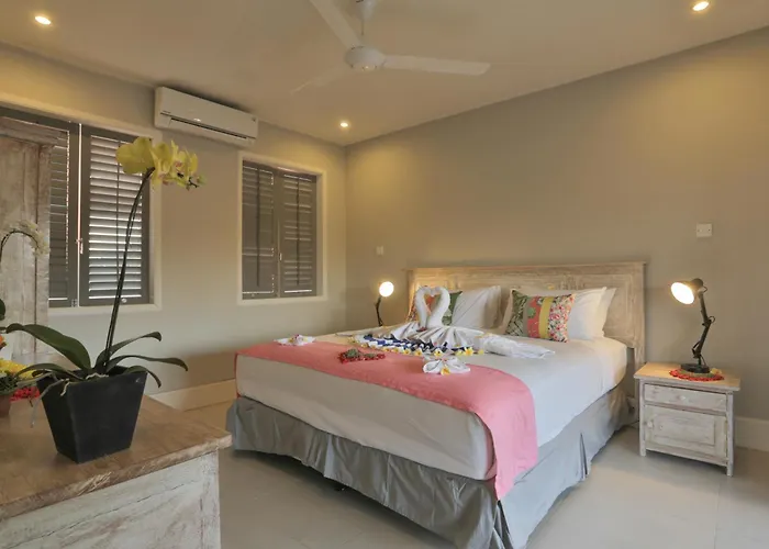 Luxury hotel only: The Peacock Inn