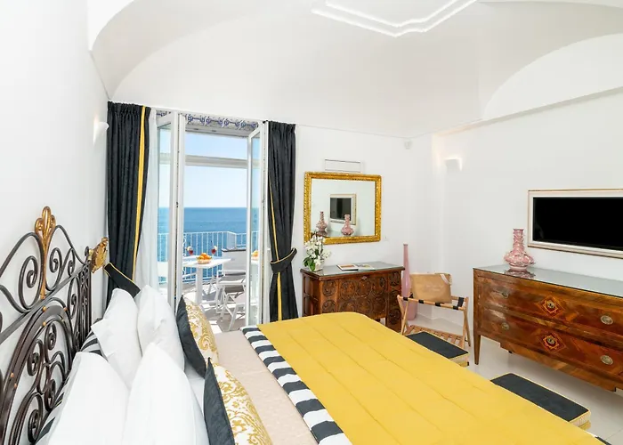 Villa Pietra Santa