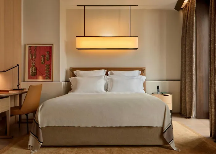 Luxury hotel only: Bvlgari Hotel Milano