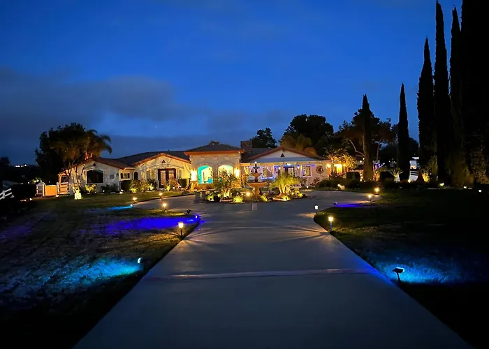 Wine Country Pool Oasis For Couples Or Groups