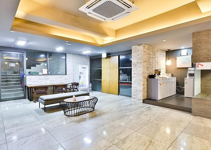 Seomyeon Hound Hotel 1St Street