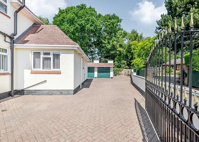 Seacroft Lodge