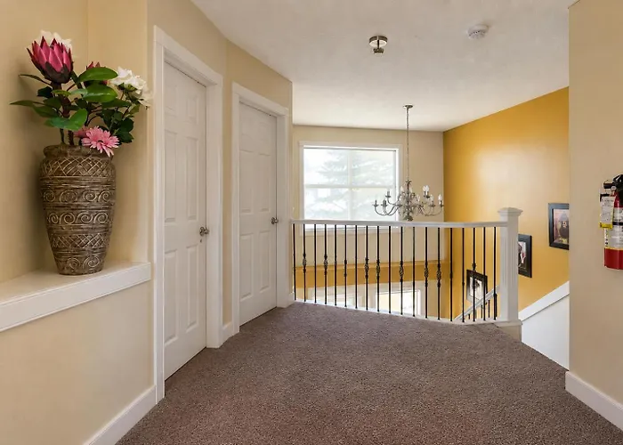 Tuscan Ridge Guesthouse Calgary West