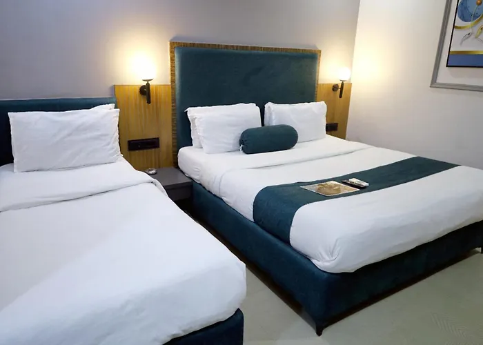 Hotel Gold Leaf