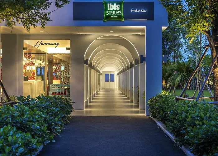 Central hotel: Ibis Styles Phuket City