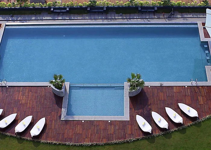Novotel Varun Beach