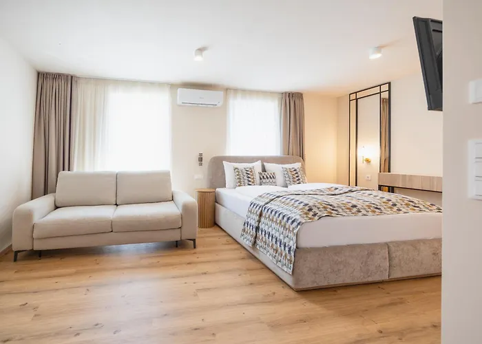 Casa Plus - Rooms & Apartments