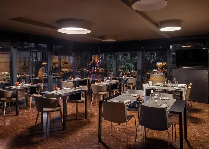 5 star hotels Una s Century Milano