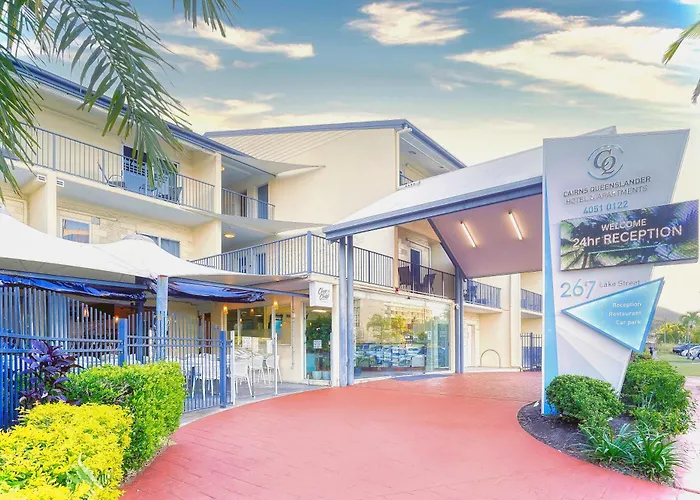 Cairns Queenslander & Apartments