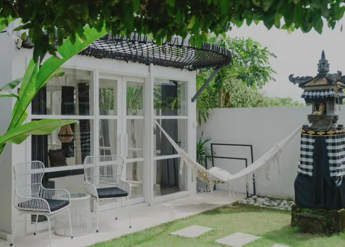 White Palm Uluwatu - Intimate Kitchen-Led Hideaway - 2 Min Walk From The Beach