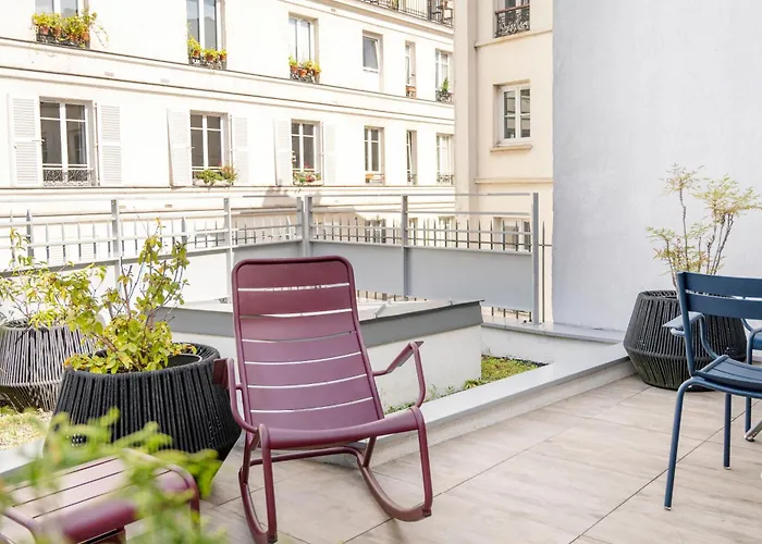  Renaissance Paris Republique &Spa