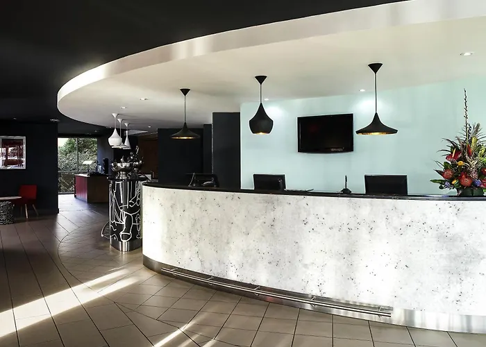Dog friendly hotels Ibis Swansea