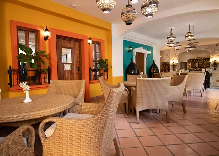 Los Arcos Suites