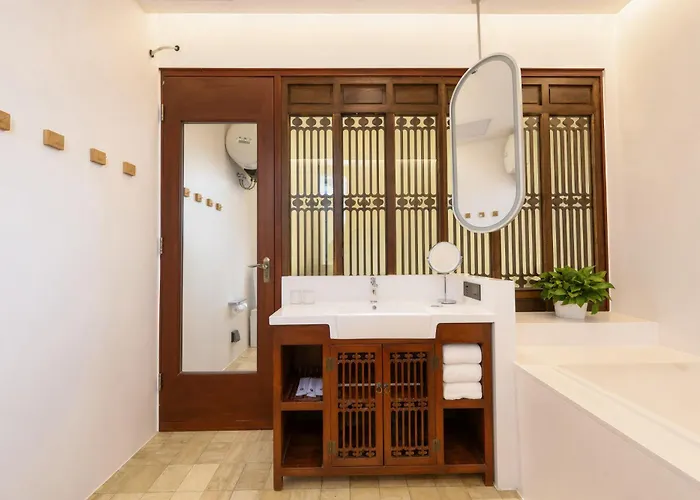 Jingshan Garden Hotel
