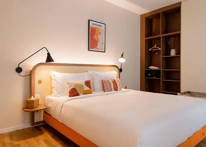 Hood Hotel