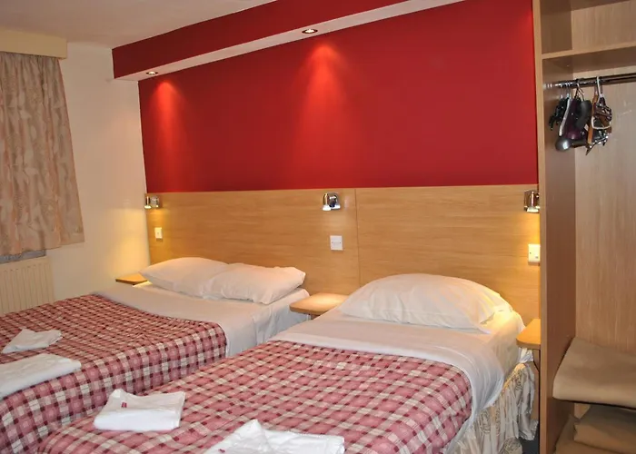 Carlton Hotel