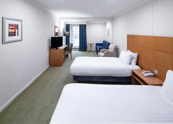 Pets Allowed Hotel Holiday Inn Hull Marina By Ihg