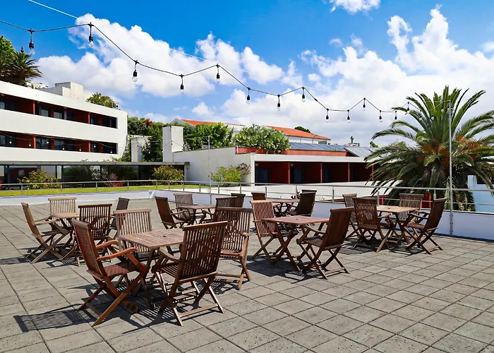 Ping pong hotels Antillia