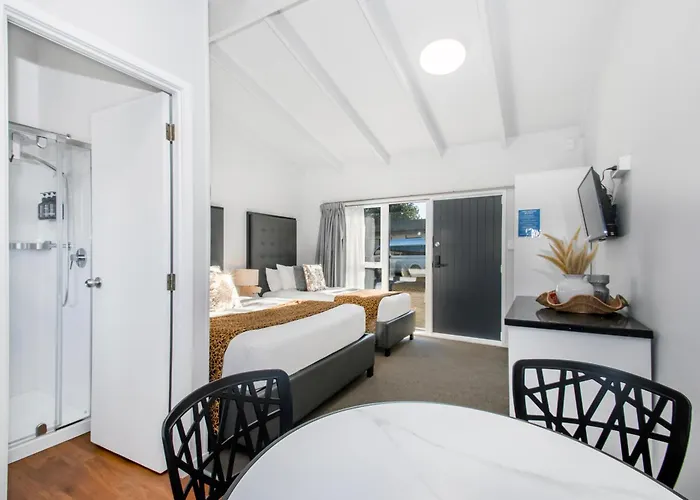All Motels Middlemore