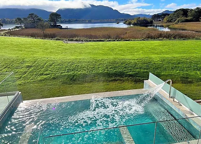 Lake Lodge Guesthouse