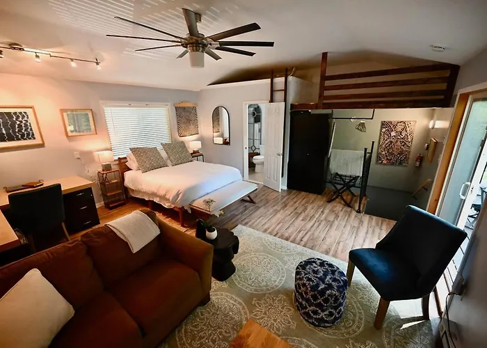 The Artist'S Studio | Guesthouse In Saugerties