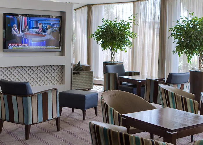 Cheap hotels Holiday Inn Express Royal Docks By Ihg
