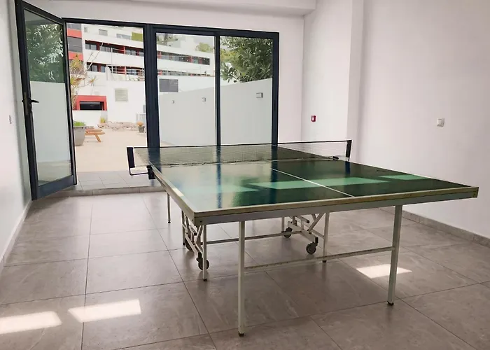 Ping pong hotels Antillia