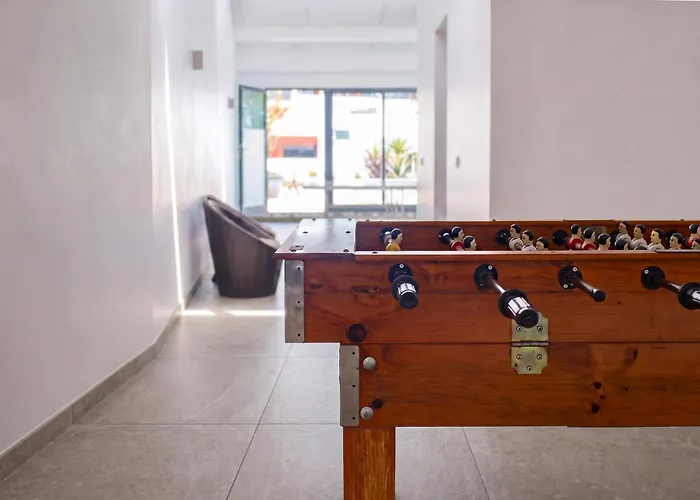 Ping pong hotels Antillia