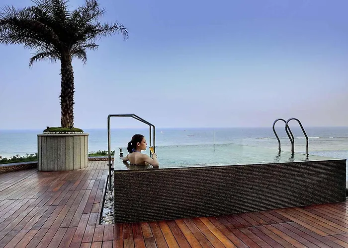 Novotel Varun Beach