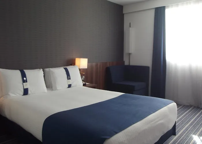 Family resorts Holiday Inn Express Preston South By Ihg