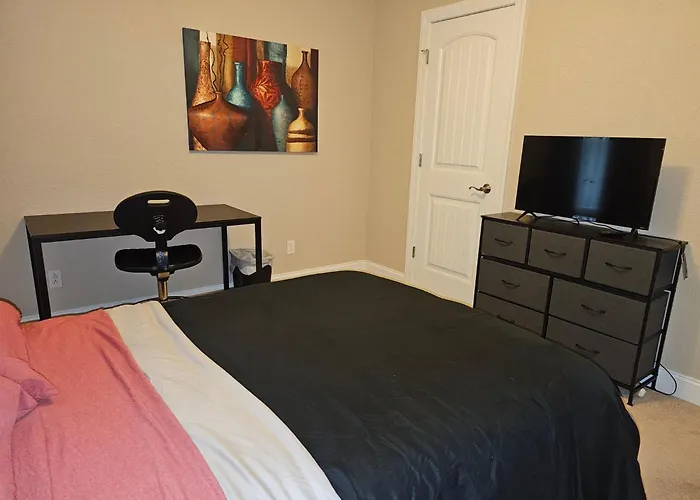 Cozy Private Room Near Everything