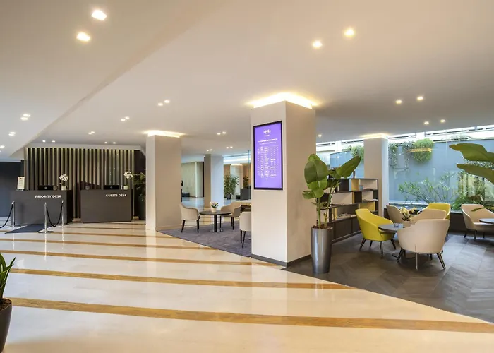 Mercure Roma West