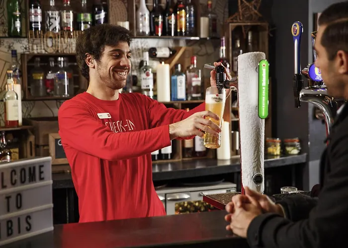 Cheap hotels Ibis London Luton Airport