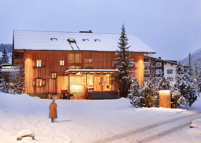 Alpina Lech - Geborgen in den Bergen