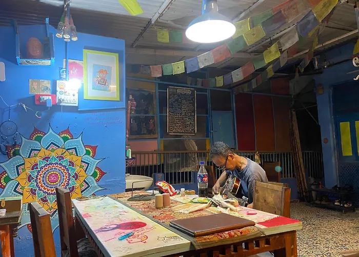 Bob Hostel