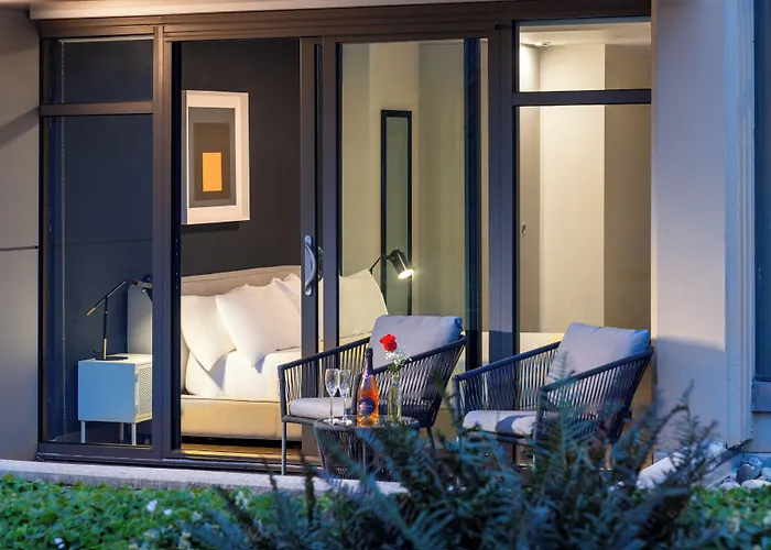Hotels With Four Stars Sonder By Marriott Bonvoy Revival Apartments English Bay