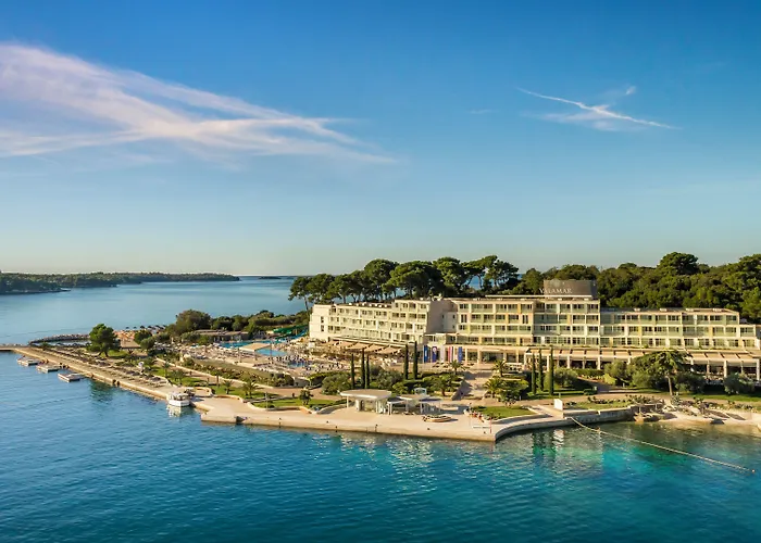 Isabella Island Hotel & Villas