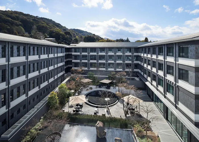 Higashiyama Tokyu, A Pan Pacific