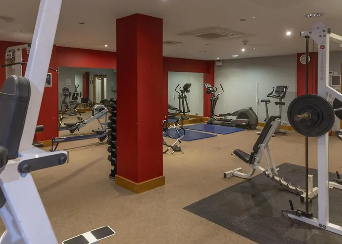 Family Friendly Hotels Crown London , Cricklewood North West London, Worldhotels Distinctive