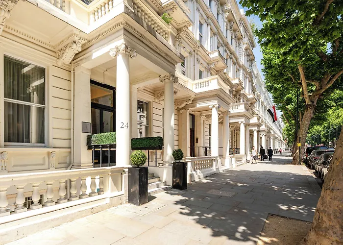 Queensgate Court Apartments