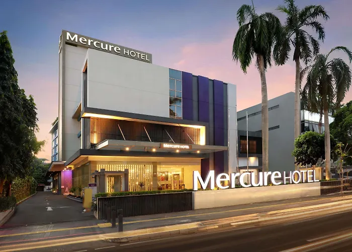 Сity center hotels Mercure Jakarta Cikini