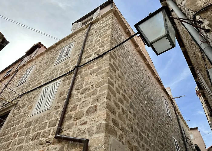 Your Cabin rentals Mirabilis, Stunning Superior , Dubrovnik Old Town