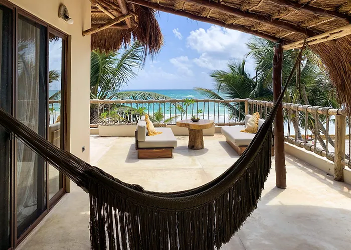 Dune Boutique Hotel Located At The Party Zone (Adults Only)