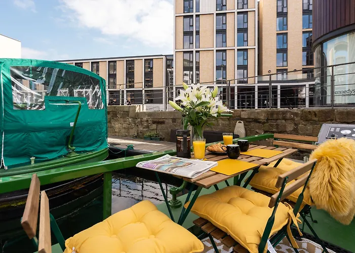 Edinburgh - Houseboats