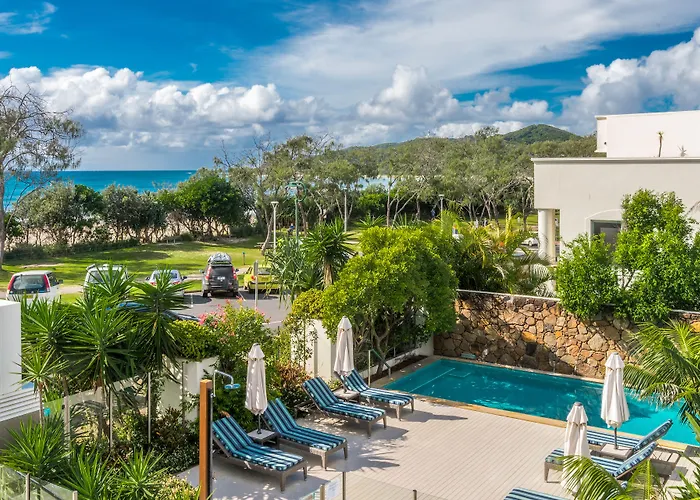 Bayview Beachfront Apartments, In Town Right On The Beach